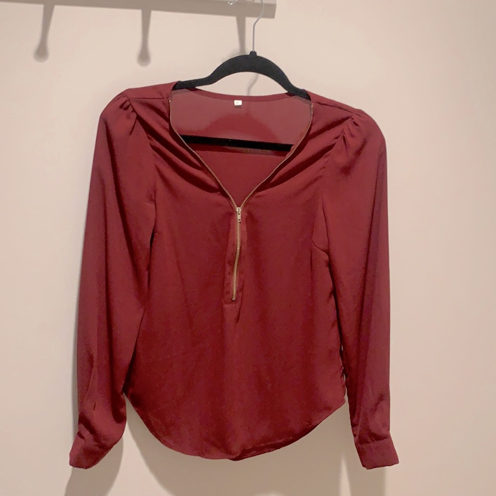 Red zipper top perfect for work